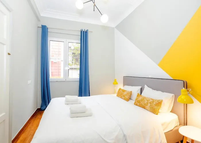 Acropolis Apartments